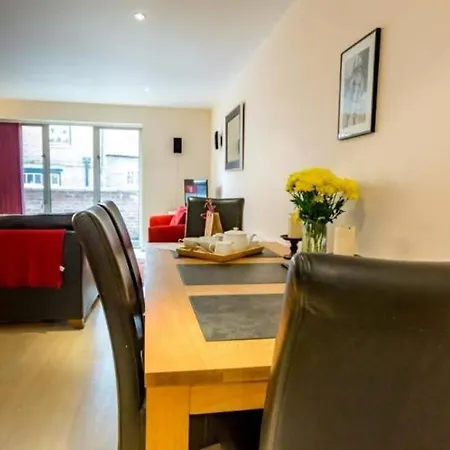 15 Stonegate Court * York
