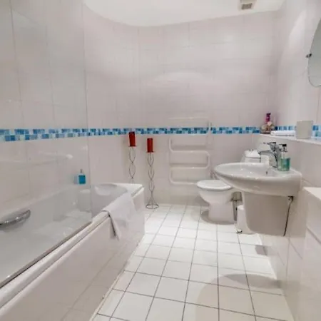 Apartment 15 Stonegate Court York