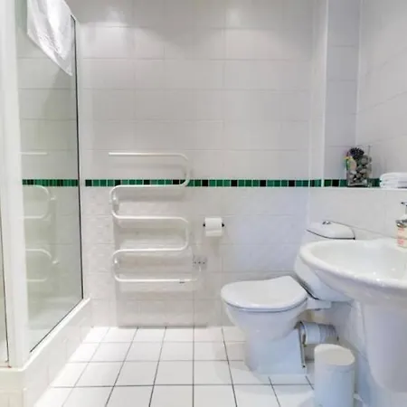 15 Stonegate Court Apartment